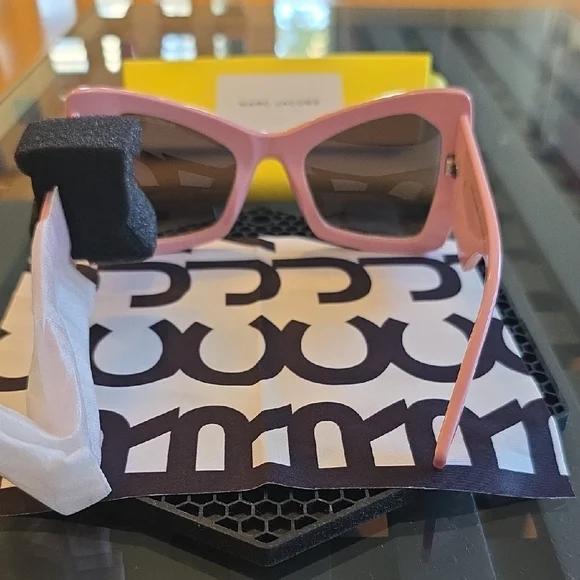 Marc Jacobs 761/s Blush Cat-Eye Sunglasses In PINK display picture 1